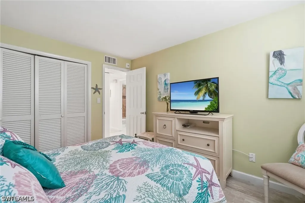 1065 Gulf Shore Boulevard N Naples FL 34102