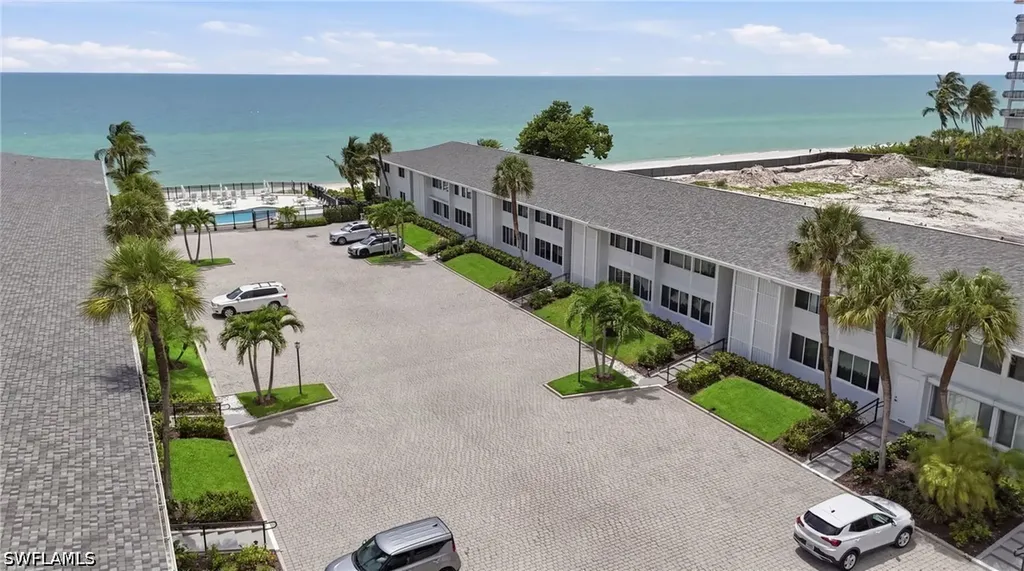 1065 Gulf Shore Boulevard N Naples FL 34102