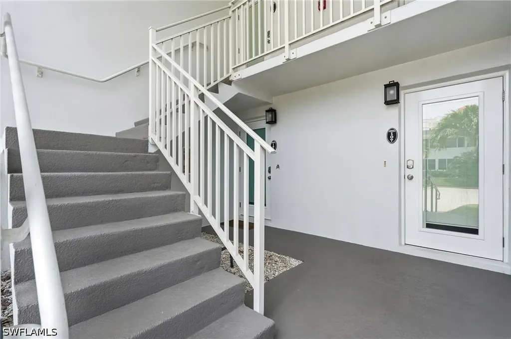 1065 Gulf Shore Boulevard N Naples FL 34102