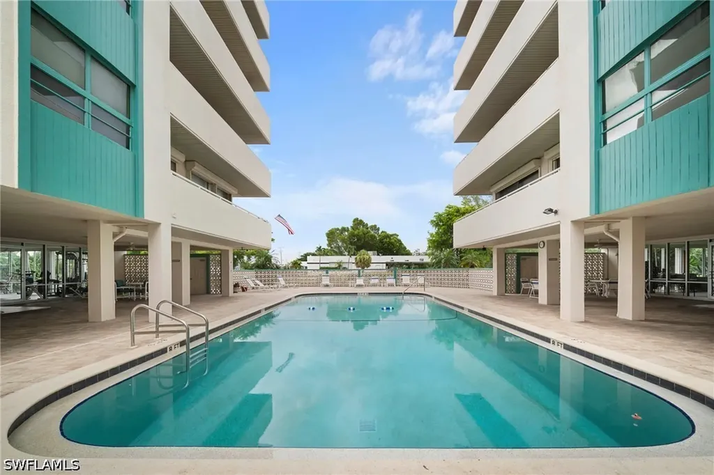 Cape Coral FL, 4807 Sunset Court, Unit 405