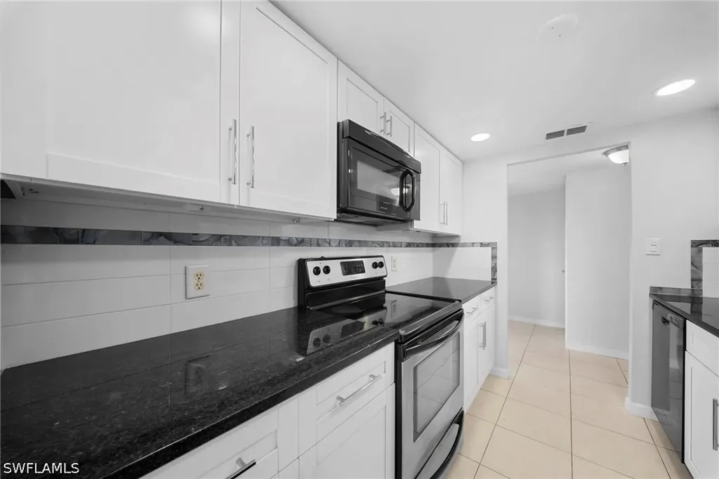 4807 Sunset Court Cape Coral FL 33904
