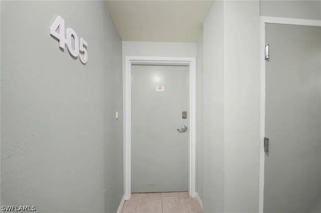 4807 Sunset Court Cape Coral FL 33904