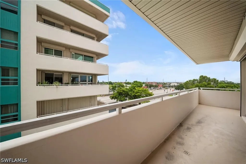 4807 Sunset Court Cape Coral FL 33904