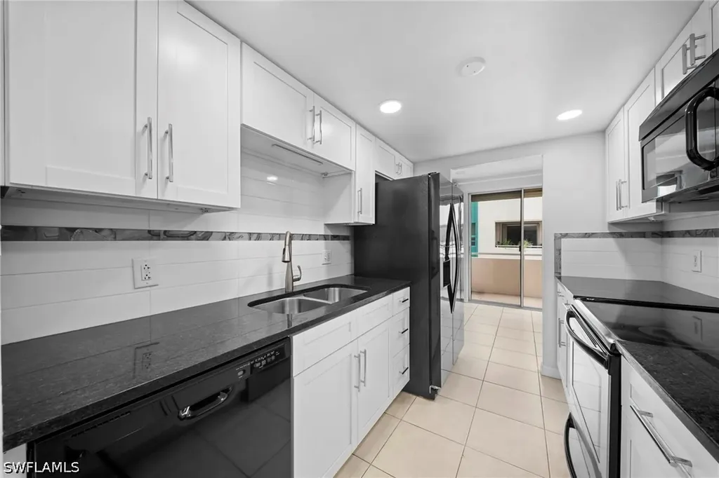 4807 Sunset Court Cape Coral FL 33904