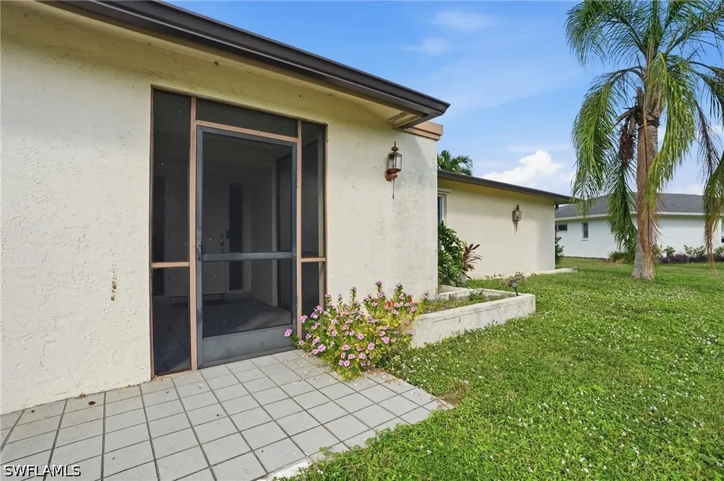223 Pine Valley Circle Naples FL 34113