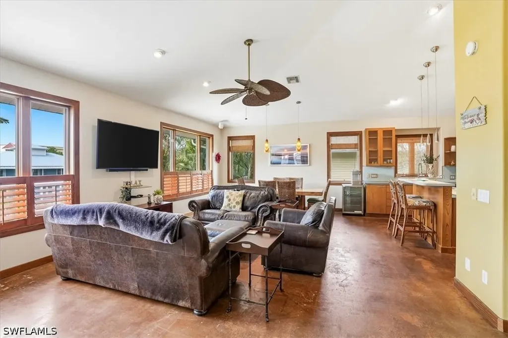 1680 Avion Place Naples FL 34104