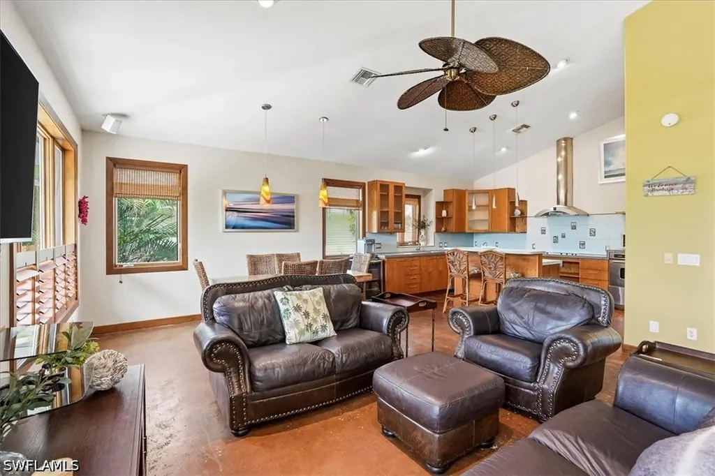 1680 Avion Place Naples FL 34104