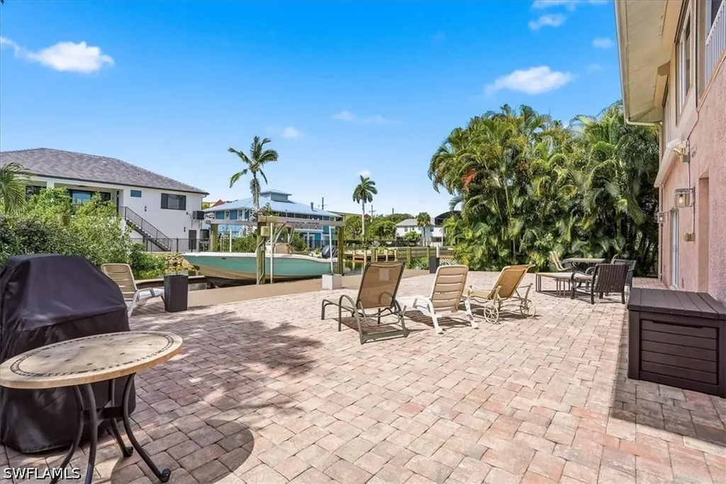 1680 Avion Place Naples FL 34104