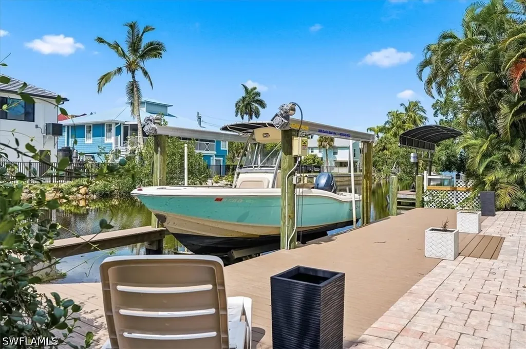 1680 Avion Place Naples FL 34104