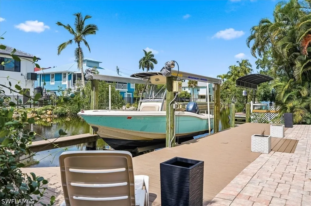 1680 Avion Place Naples FL 34104