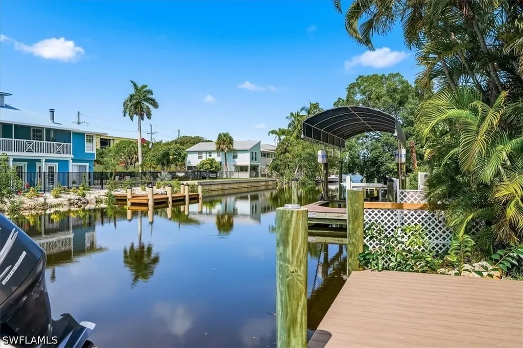 1680 Avion Place Naples FL 34104