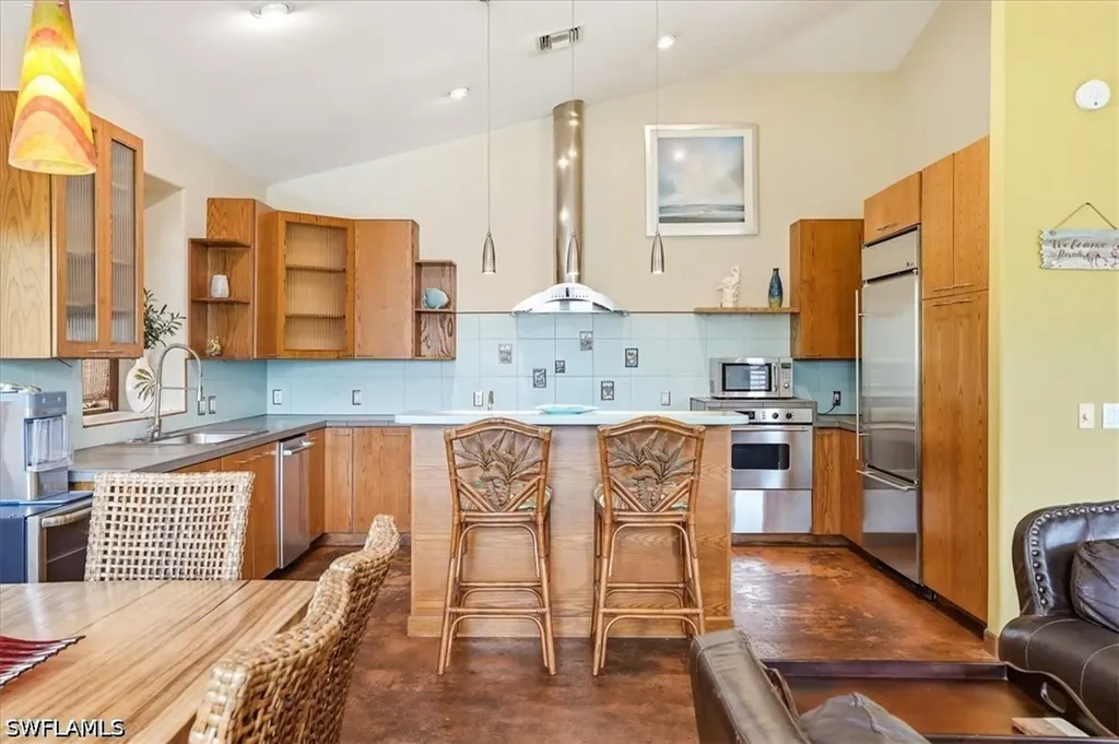 1680 Avion Place Naples FL 34104