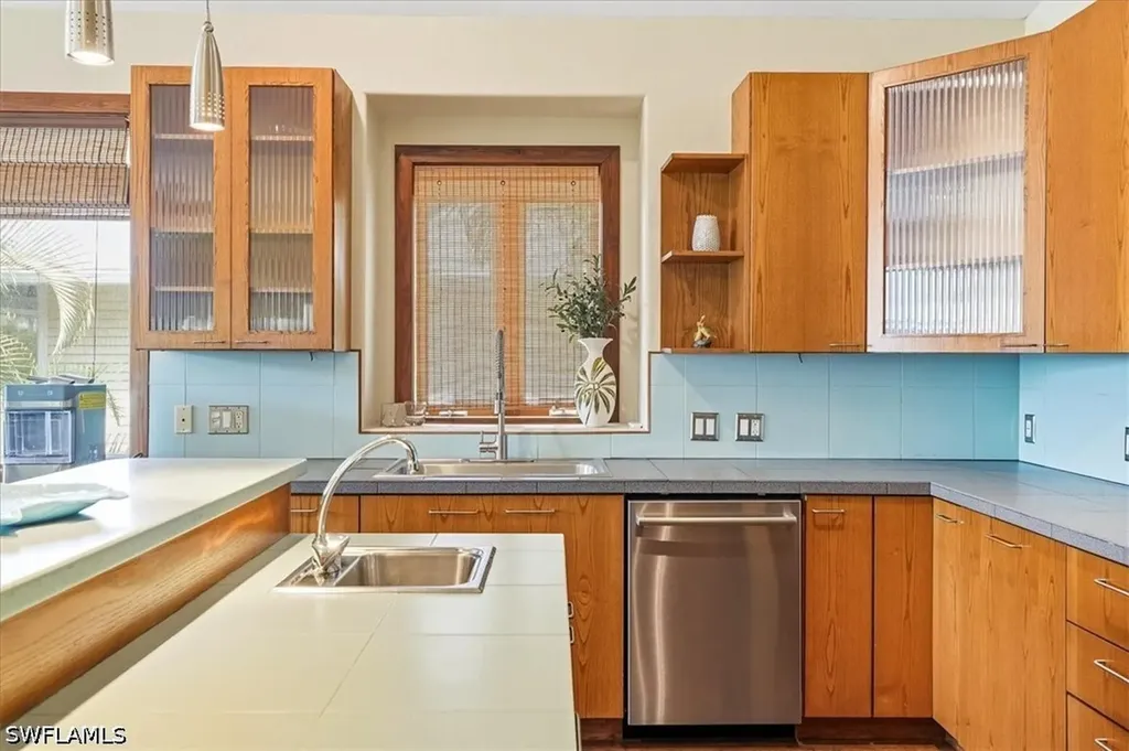 1680 Avion Place Naples FL 34104