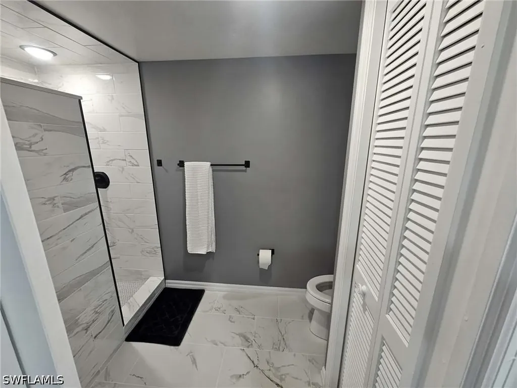 7360 Glenmoor Lane Naples FL 34104