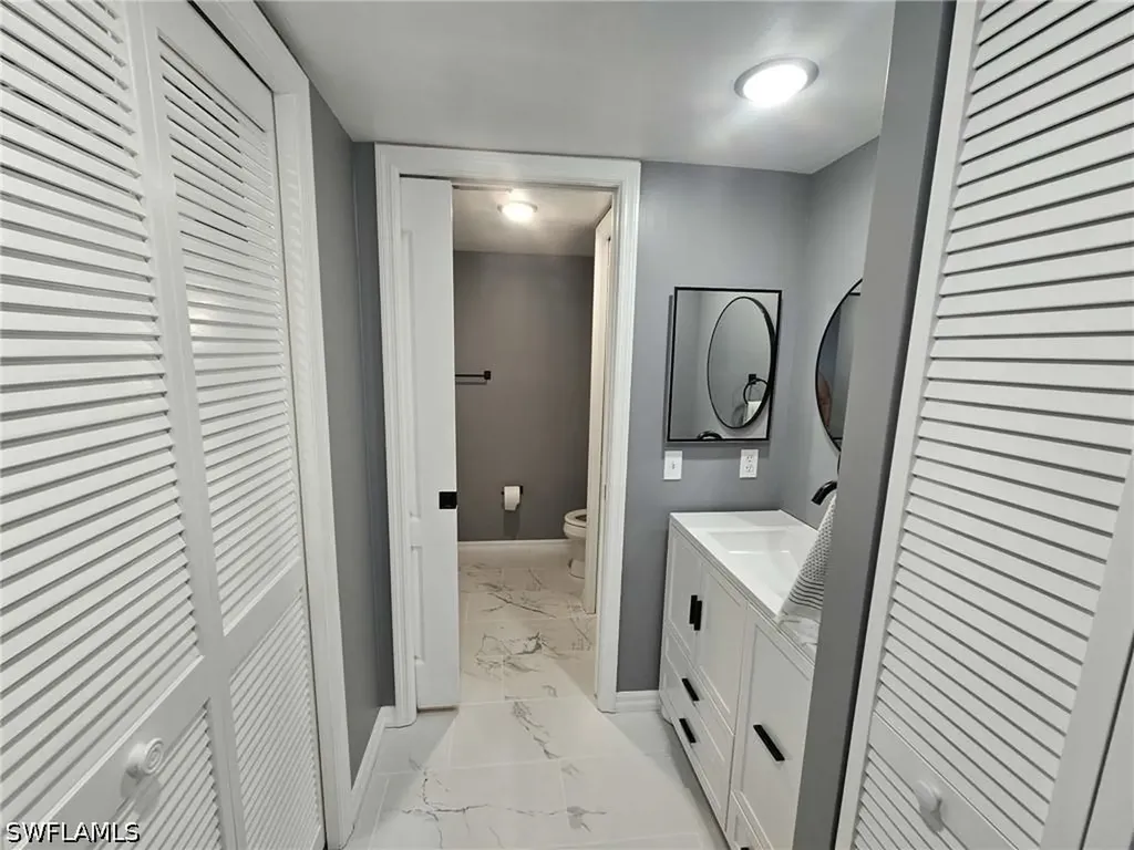 7360 Glenmoor Lane Naples FL 34104