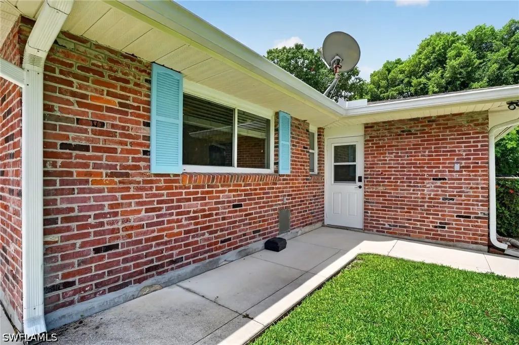 27278 Tennessee Street Bonita Springs FL 34135