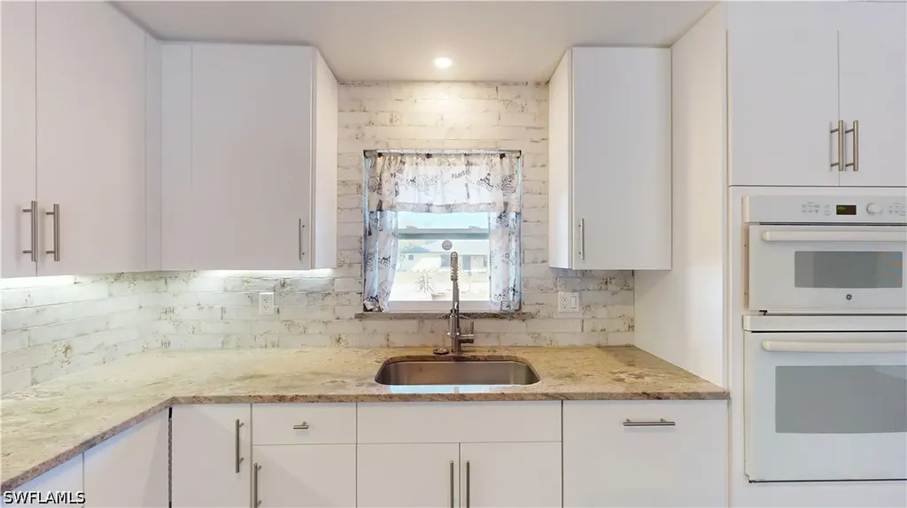 27514 Playa Del Rey Lane Bonita Springs FL 34135