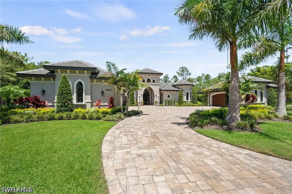 Naples FL, 6641 Edgecumbe Drive