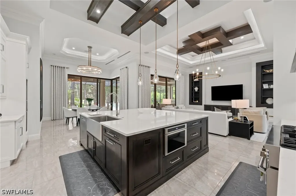 6641 Edgecumbe Drive Naples FL 34119