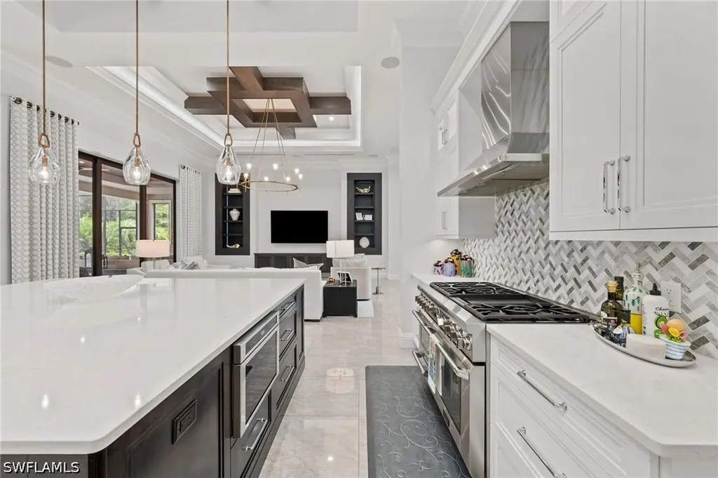 6641 Edgecumbe Drive Naples FL 34119