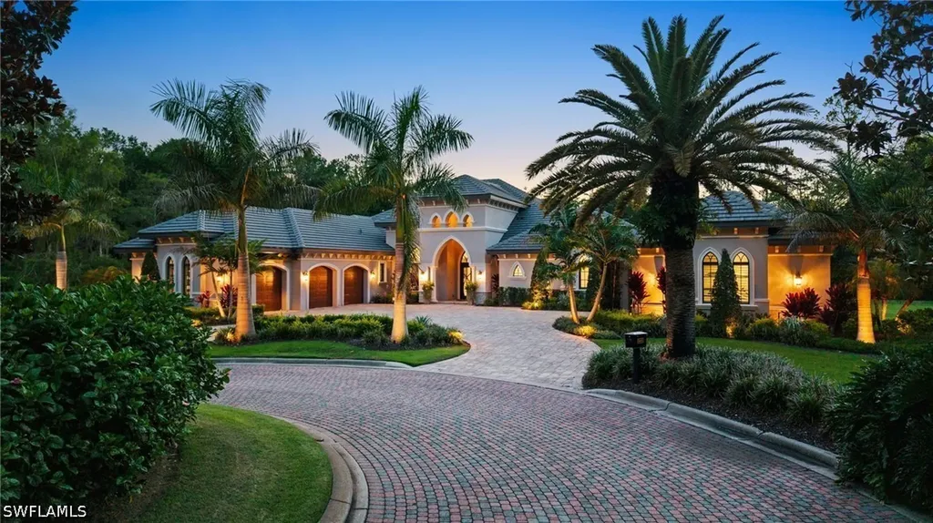 6641 Edgecumbe Drive Naples FL 34119