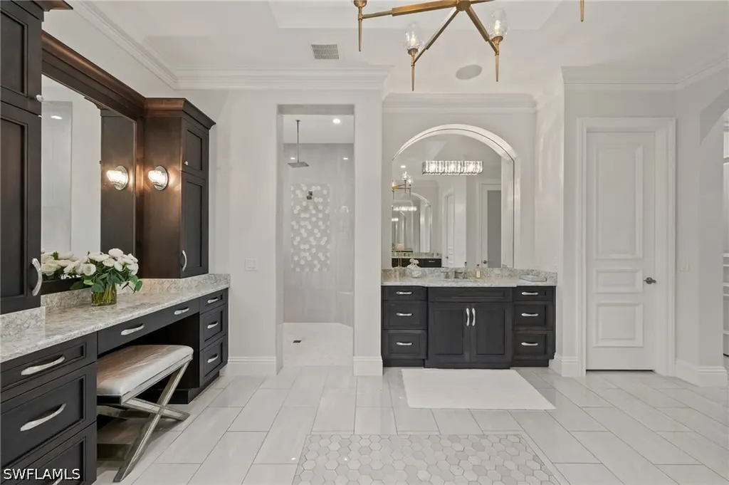 6641 Edgecumbe Drive Naples FL 34119