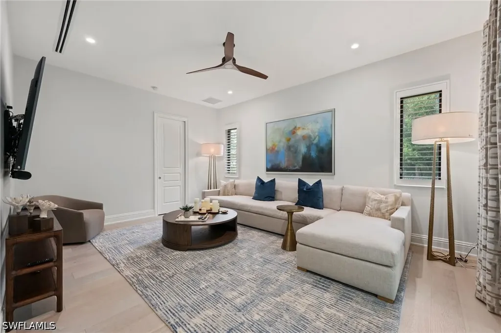 6641 Edgecumbe Drive Naples FL 34119