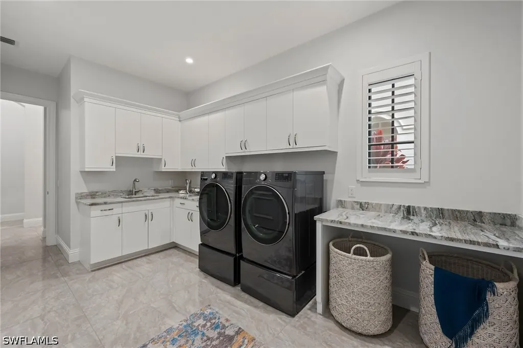 6641 Edgecumbe Drive Naples FL 34119