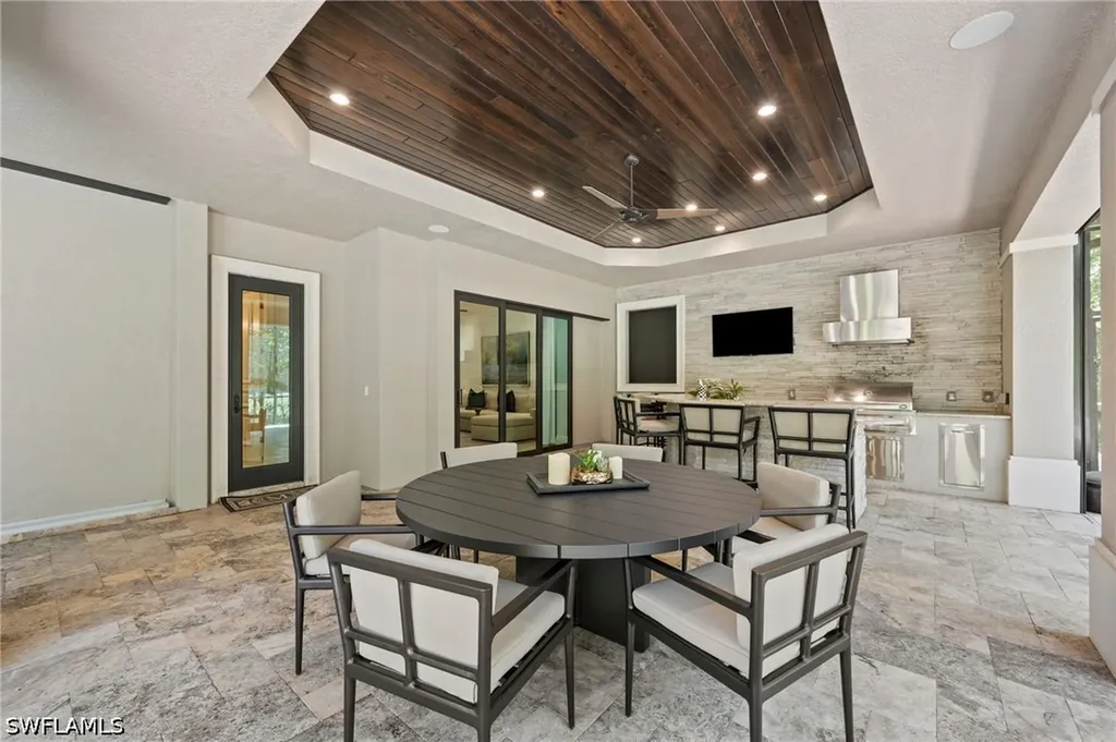 6641 Edgecumbe Drive Naples FL 34119