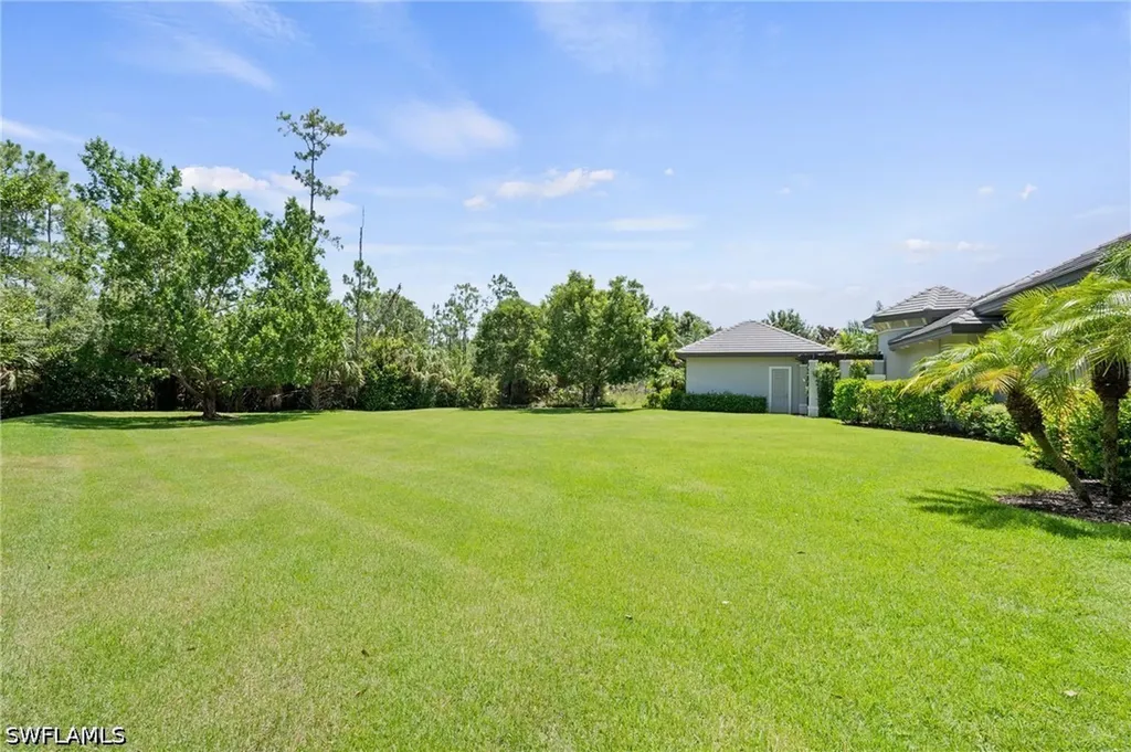 6641 Edgecumbe Drive Naples FL 34119