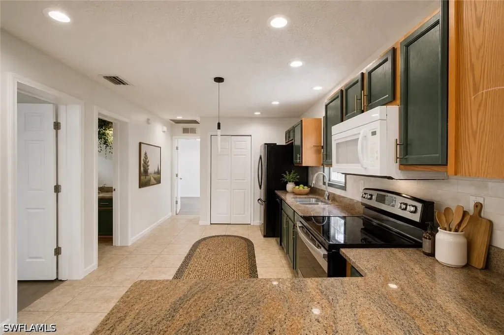 434 Leawood Circle Naples FL 34104