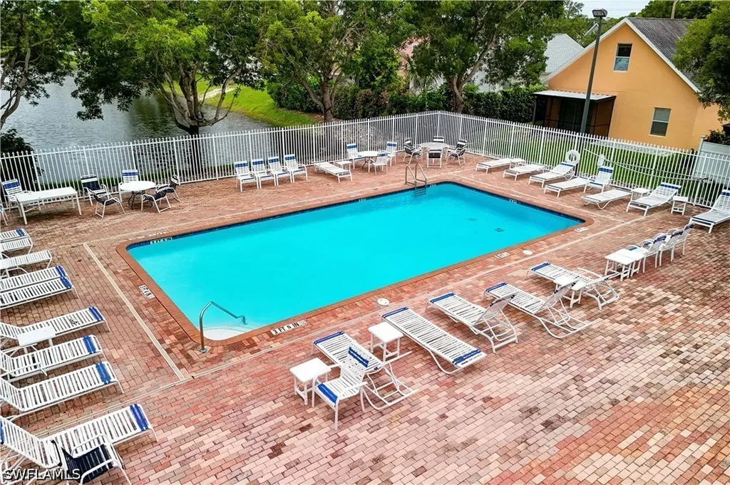 434 Leawood Circle Naples FL 34104