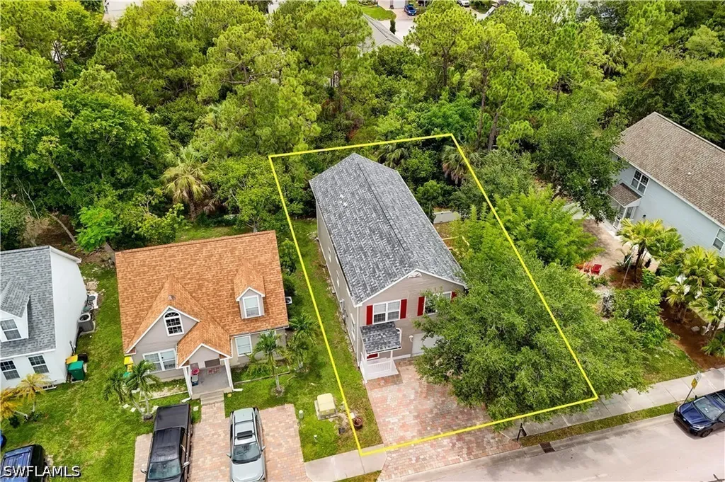 434 Leawood Circle Naples FL 34104