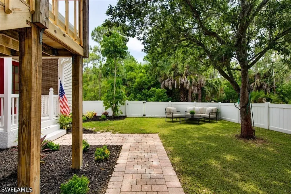 434 Leawood Circle Naples FL 34104