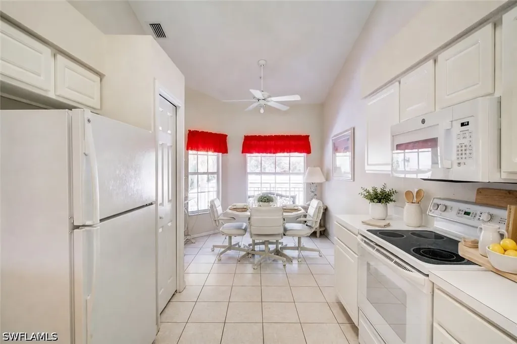 1970 Willow Bend Circle Naples FL 34109