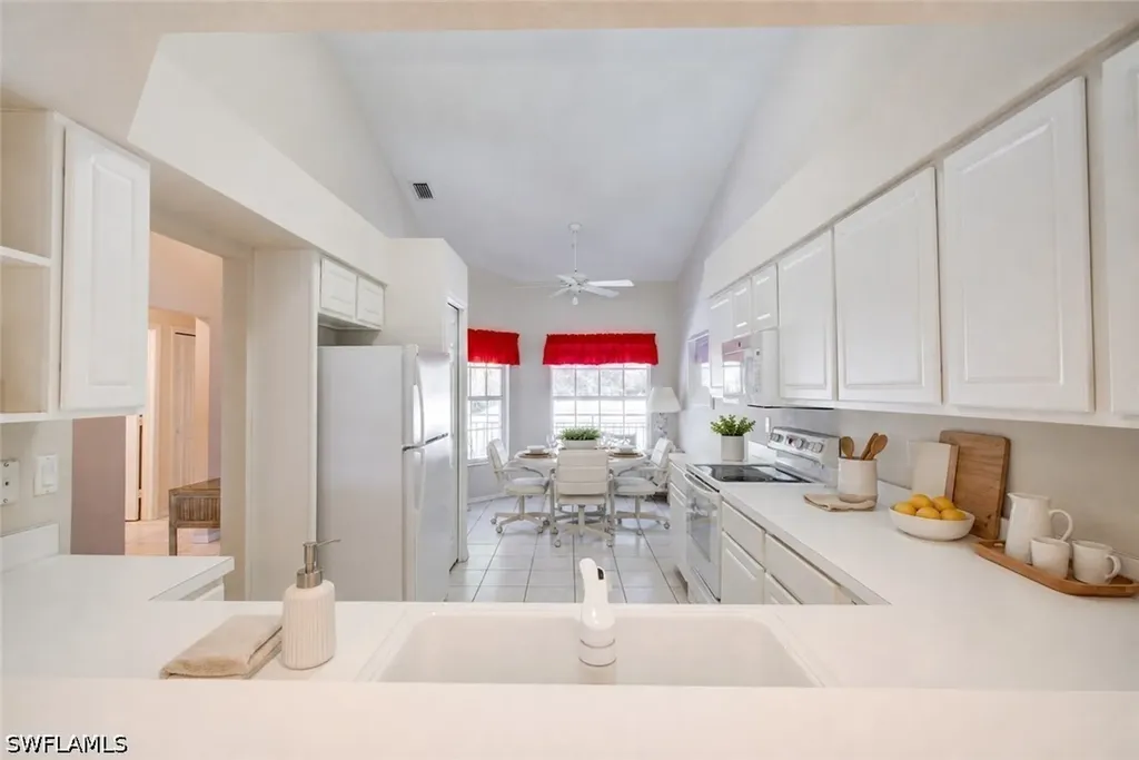1970 Willow Bend Circle Naples FL 34109