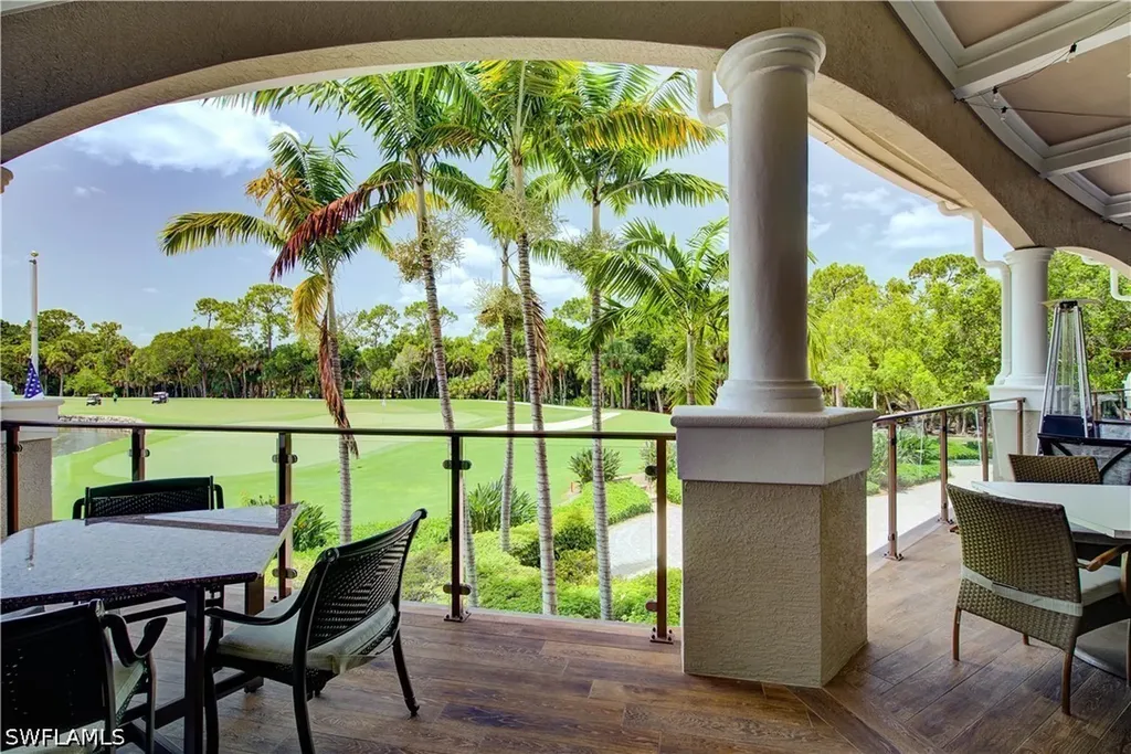 1970 Willow Bend Circle Naples FL 34109