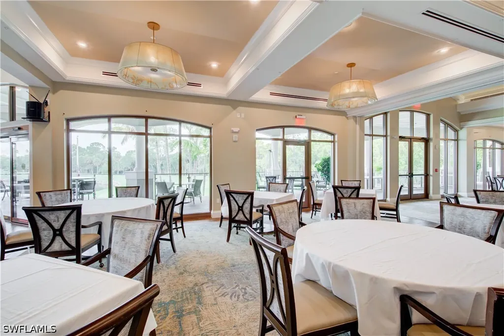 1970 Willow Bend Circle Naples FL 34109
