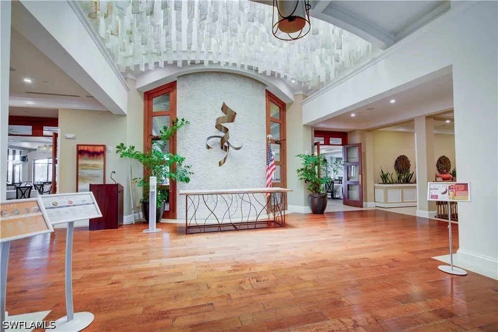1970 Willow Bend Circle Naples FL 34109