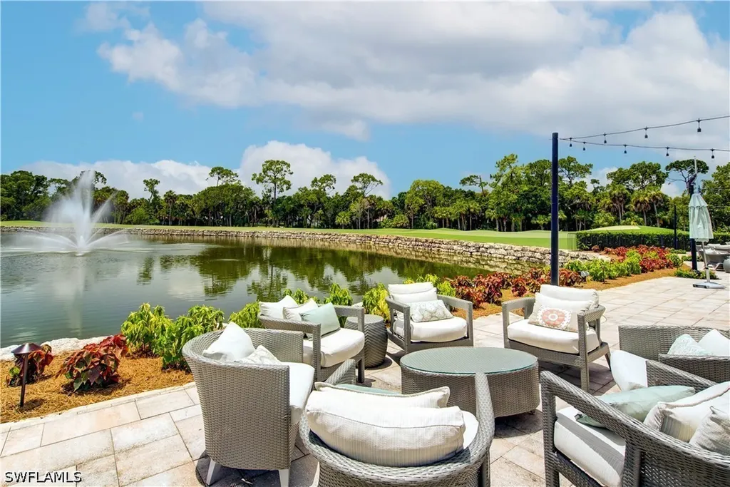1970 Willow Bend Circle Naples FL 34109