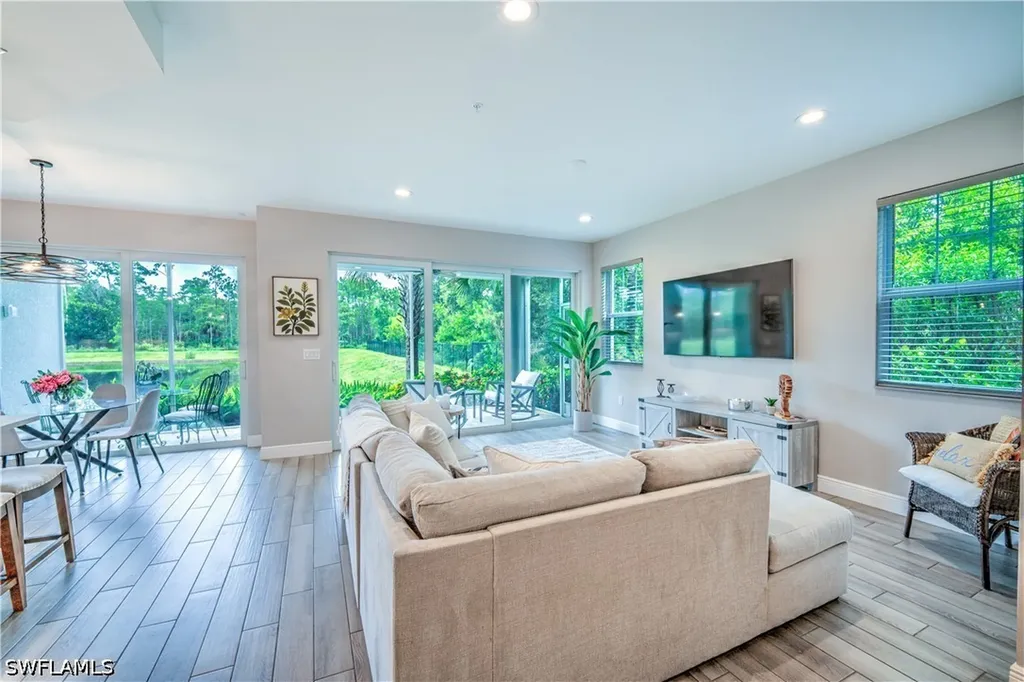 2626 Seychelles Circle Naples FL 34112
