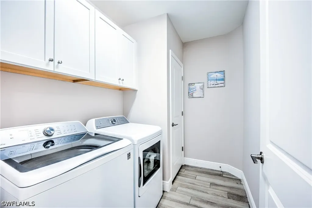 2626 Seychelles Circle Naples FL 34112