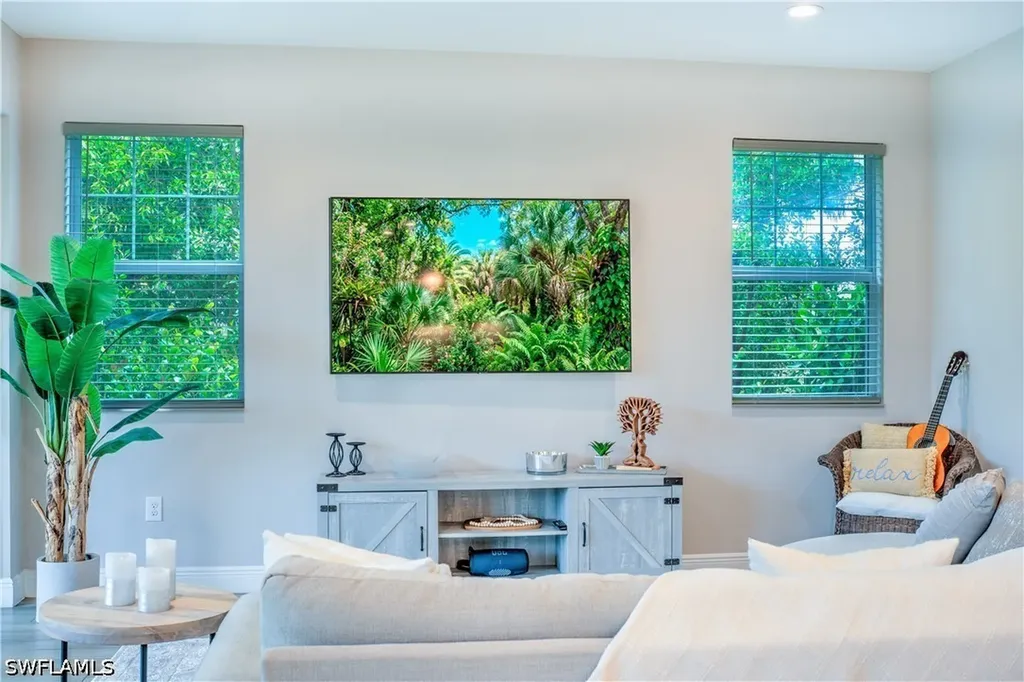 2626 Seychelles Circle Naples FL 34112