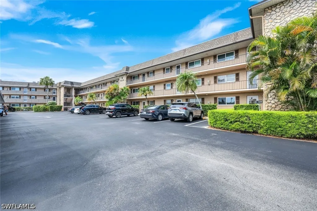 5419 Rattlesnake Hamm Road Naples FL 34113