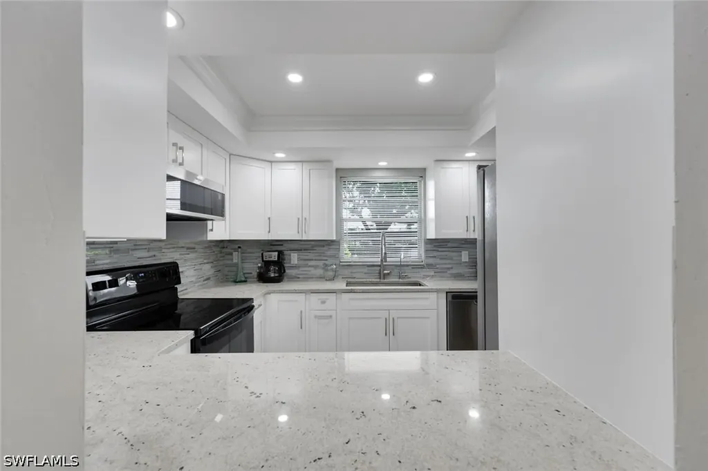5419 Rattlesnake Hamm Road Naples FL 34113