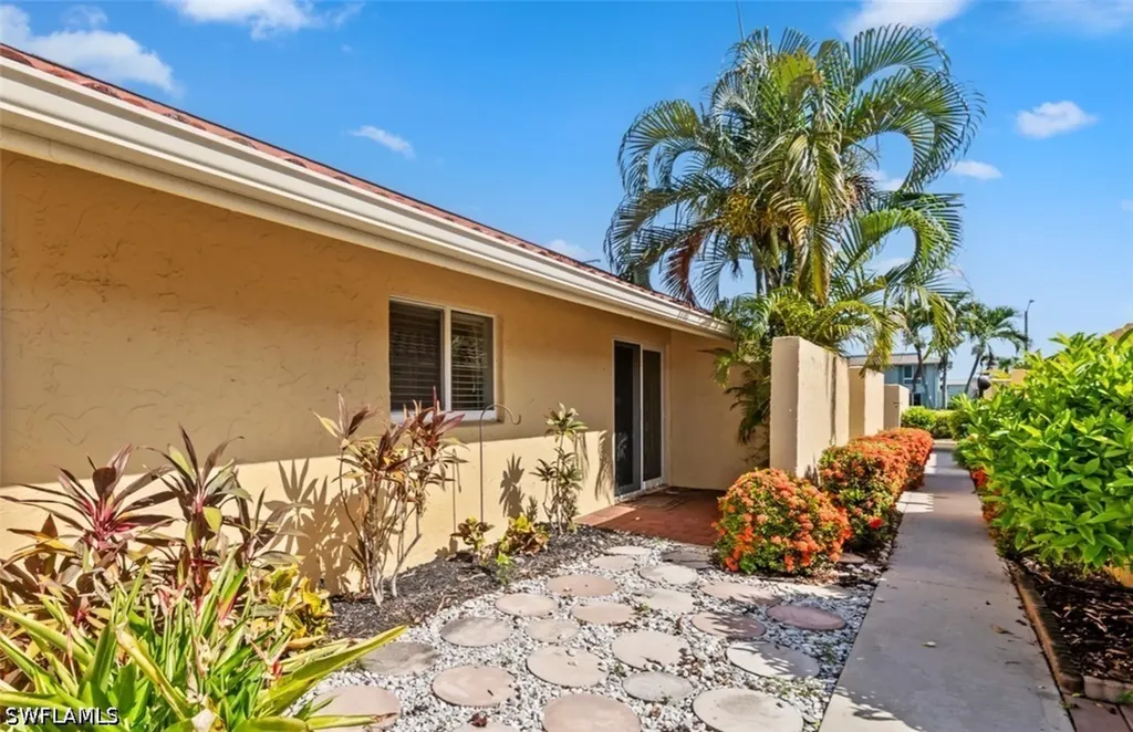 136 Harrison Road Naples FL 34112