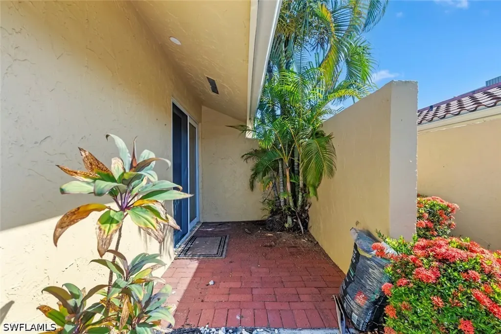 136 Harrison Road Naples FL 34112