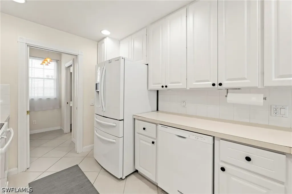 5513 Cove Circle Naples FL 34119