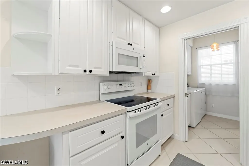 5513 Cove Circle Naples FL 34119