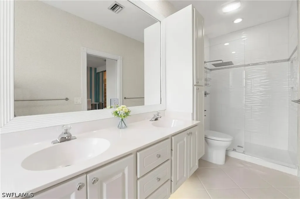5513 Cove Circle Naples FL 34119